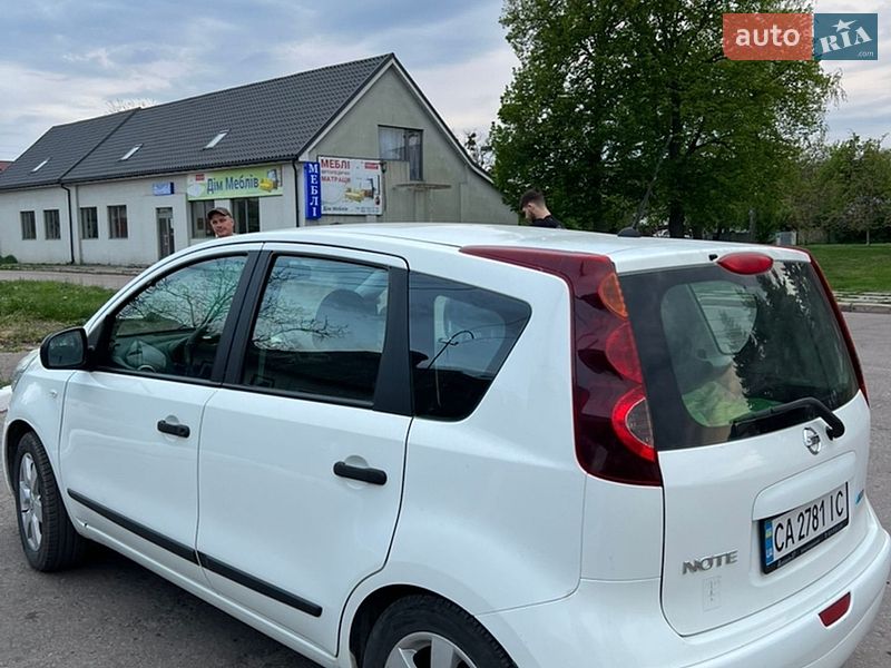 Хетчбек Nissan Note 2011 в Переяславі