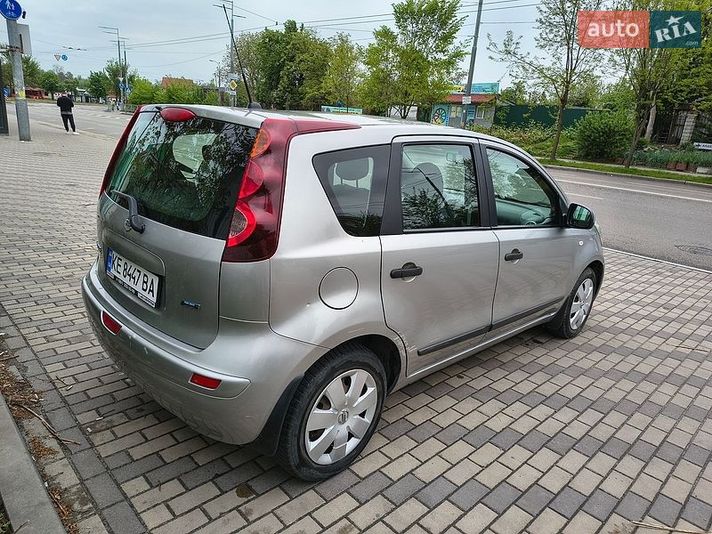Хетчбек Nissan Note 2011 в Києві фото 7 Хетчбек Nissan Note 2011 в Києві