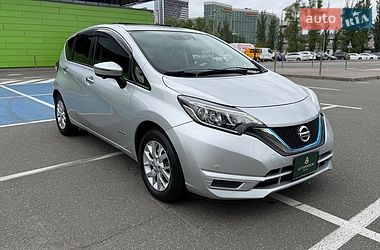 Хэтчбек Nissan Note 2016 в Киеве
