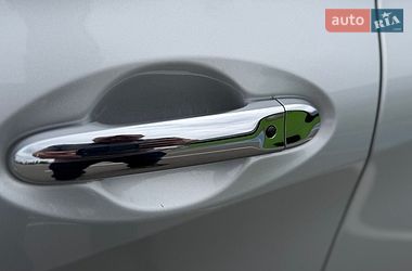 Хэтчбек Nissan Note 2016 в Киеве