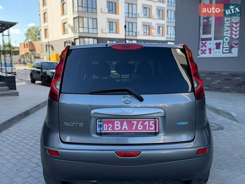 Хэтчбек Nissan Note 2011 в Виннице
