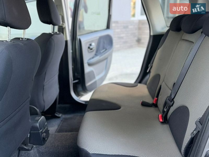 Хэтчбек Nissan Note 2011 в Виннице