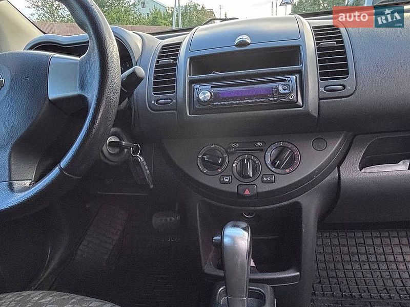 Хэтчбек Nissan Note 2008 в Львове