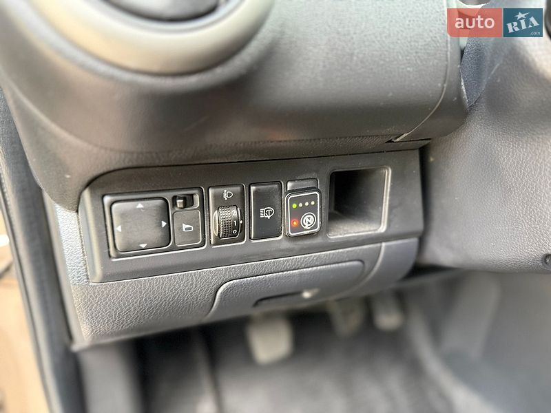Хетчбек Nissan Note 2006 в Харкові