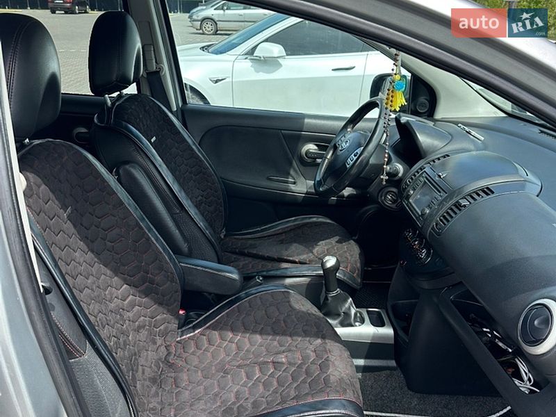 Хэтчбек Nissan Note 2009 в Владимире