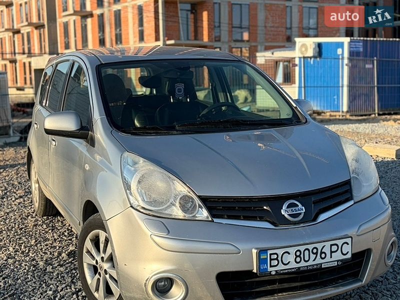 Хэтчбек Nissan Note 2012 в Львове