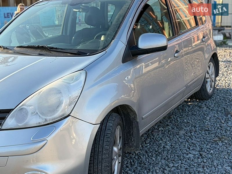 Хэтчбек Nissan Note 2012 в Львове