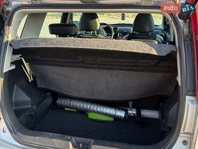 Хэтчбек Nissan Note 2012 в Львове