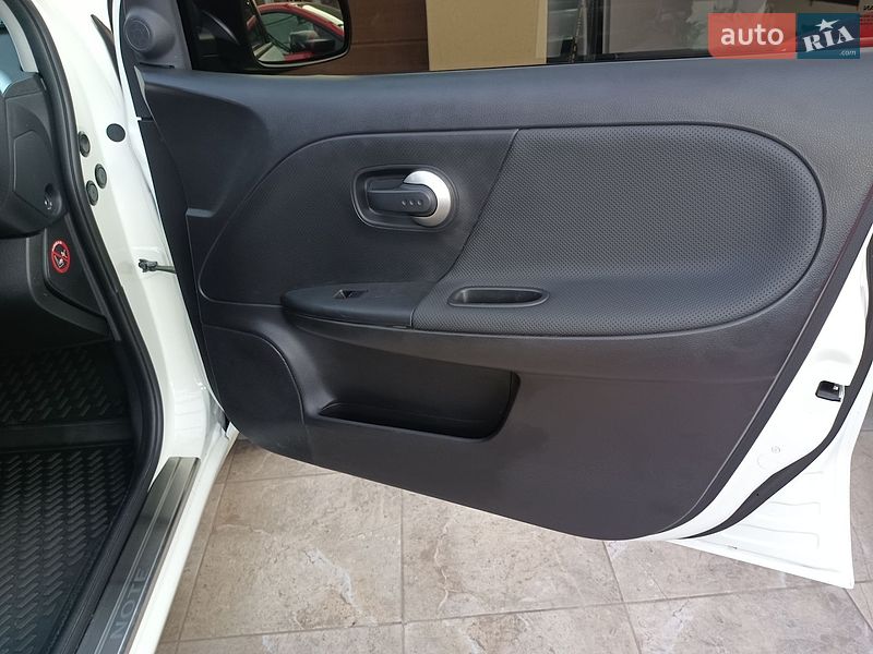 Хетчбек Nissan Note 2010 в Борисполі