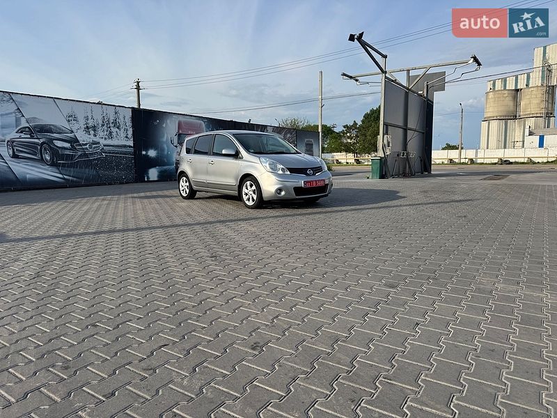 Хэтчбек Nissan Note 2010 в Одессе