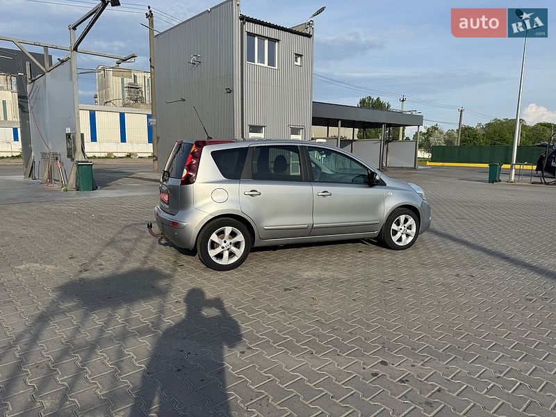 Хэтчбек Nissan Note 2010 в Одессе