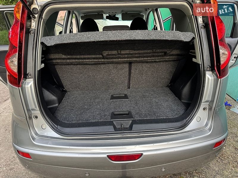 Хэтчбек Nissan Note 2010 в Одессе