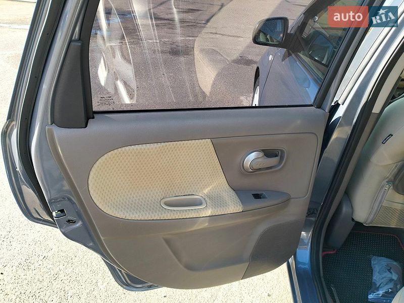 Хэтчбек Nissan Note 2007 в Житомире