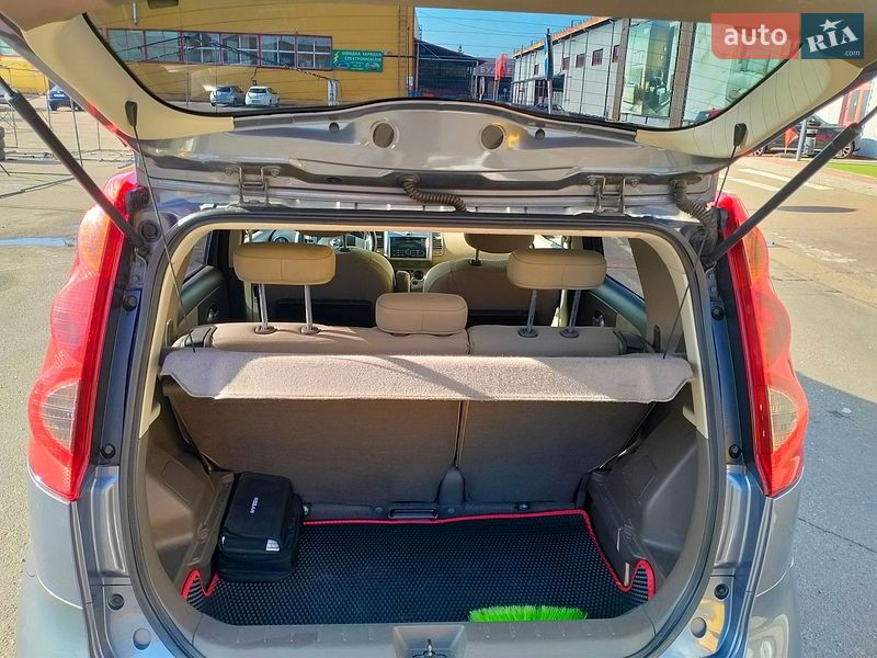 Хэтчбек Nissan Note 2007 в Житомире