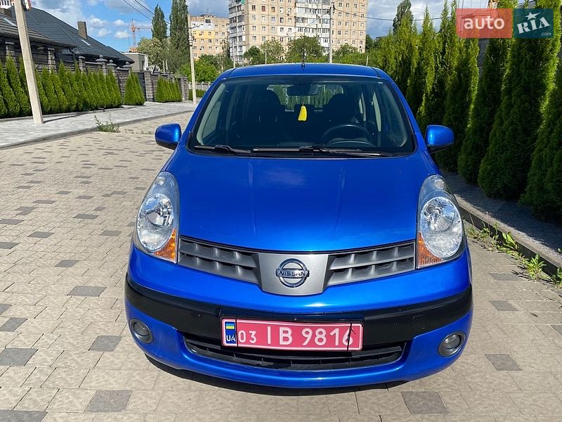 Хэтчбек Nissan Note 2006 в Ровно