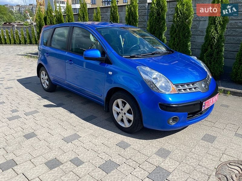 Хэтчбек Nissan Note 2006 в Ровно