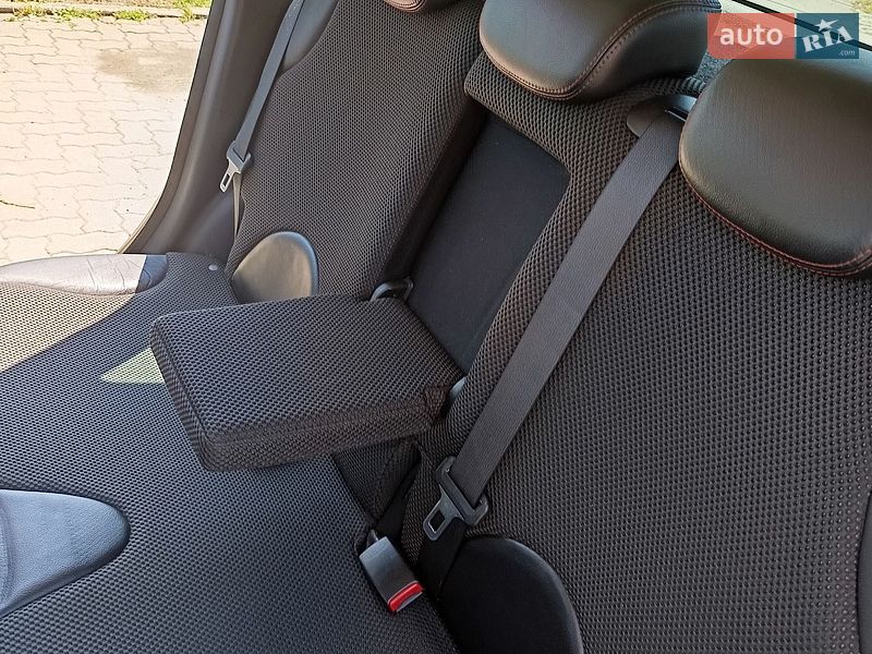 Хэтчбек Nissan Note 2006 в Киеве