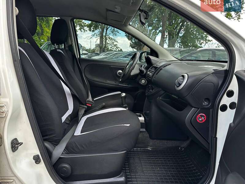 Хэтчбек Nissan Note 2011 в Одессе