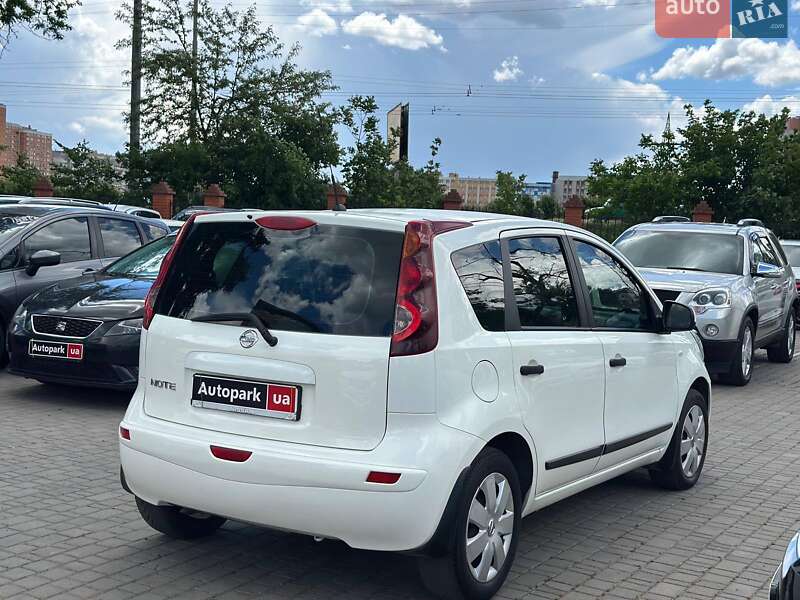Хэтчбек Nissan Note 2011 в Одессе