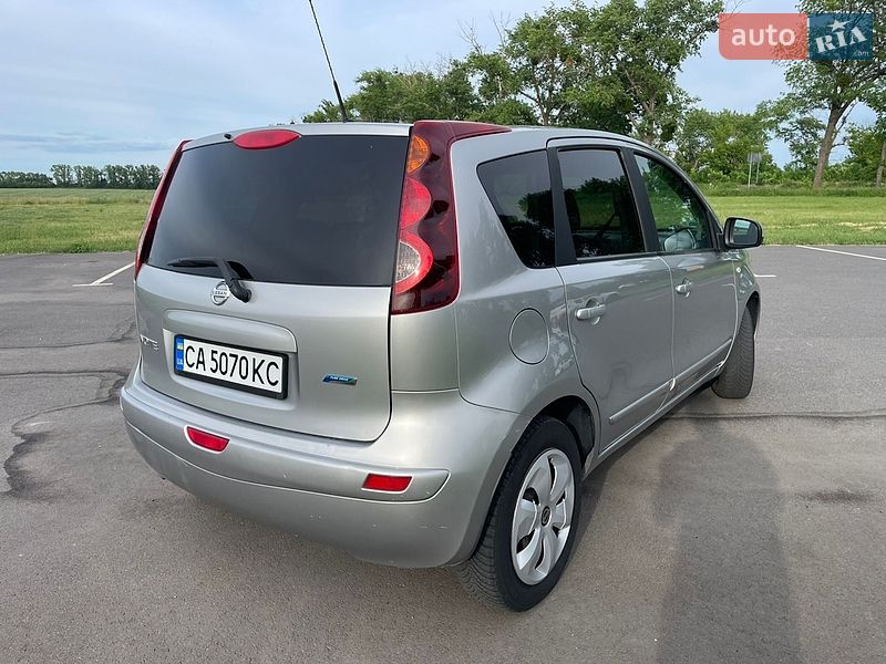 Хетчбек Nissan Note 2009 в Шполі