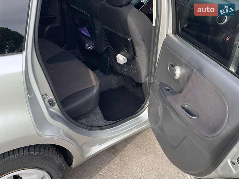 Хетчбек Nissan Note 2009 в Шполі