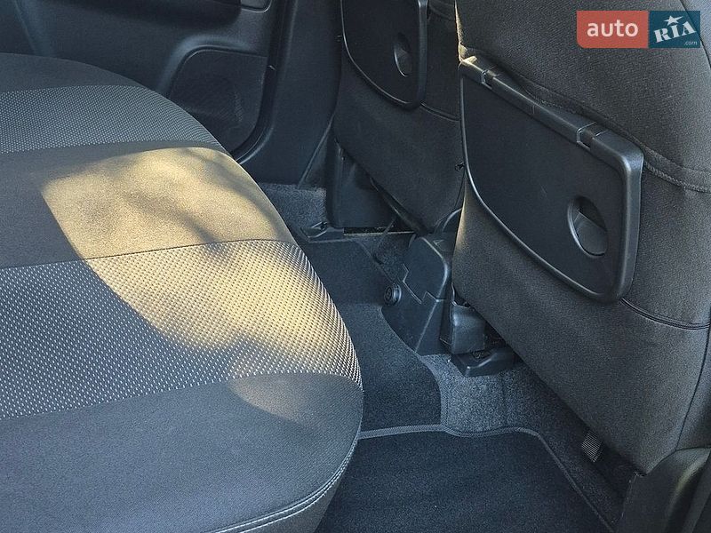 Хэтчбек Nissan Note 2008 в Каменке-Бугской
