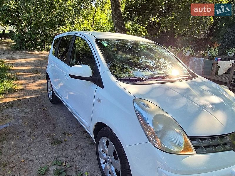 Хэтчбек Nissan Note 2008 в Каменке-Бугской