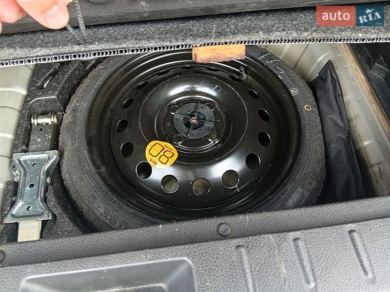 Хетчбек Nissan Note 2006 в Полтаві