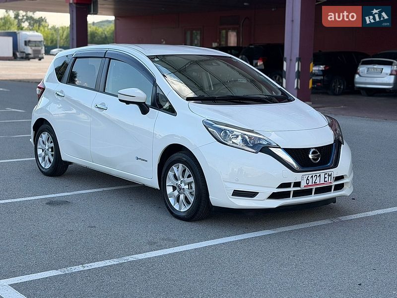 Хэтчбек Nissan Note 2019 в Киеве фото Хэтчбек Nissan Note 2019 в Киеве