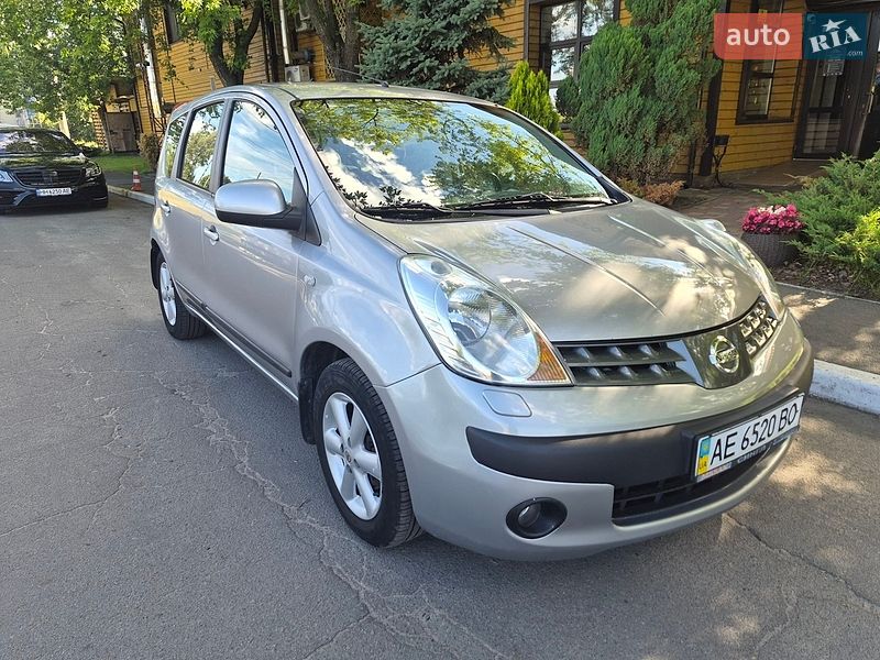 2007 Nissan Note, VIN SJNFAAE11U1143563:plate — фото 1 (autoria)