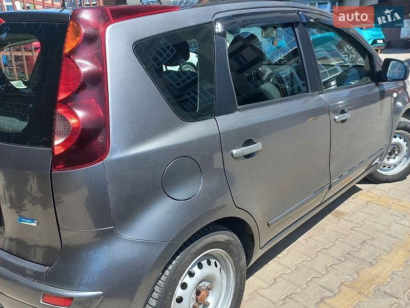 Хэтчбек Nissan Note 2010 в Хмельницком