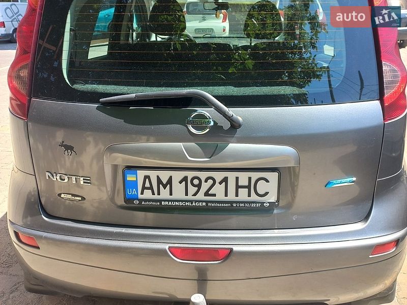 Хэтчбек Nissan Note 2010 в Хмельницком