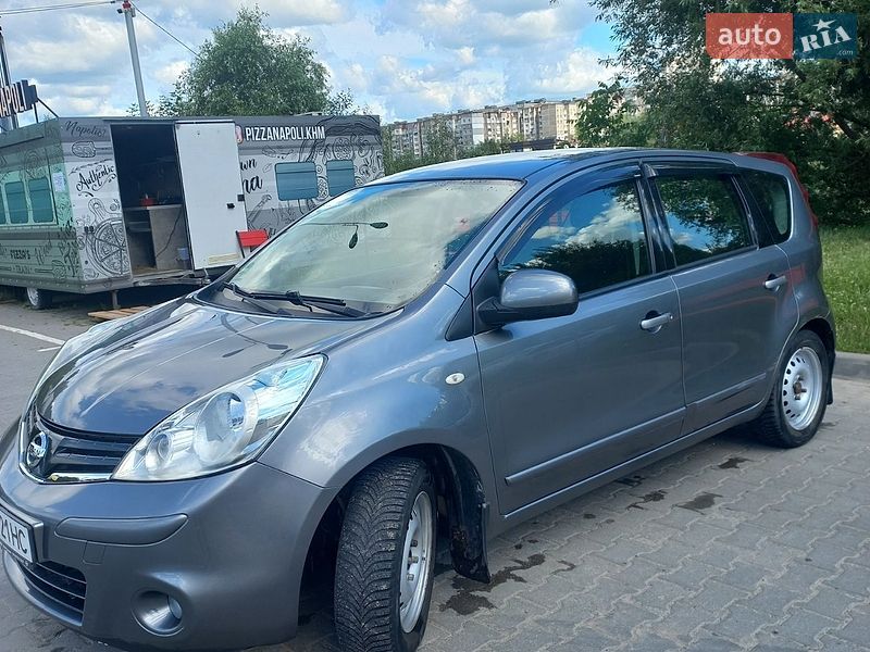 Хэтчбек Nissan Note 2010 в Хмельницком