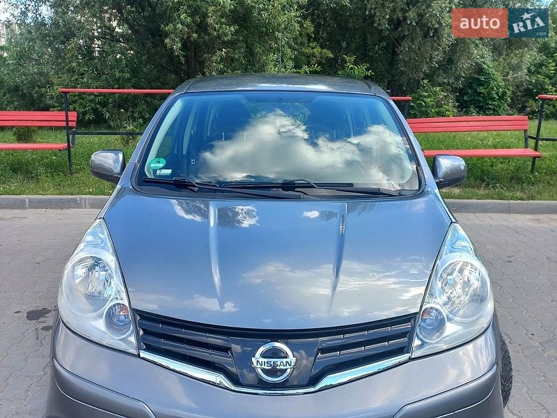 Хэтчбек Nissan Note 2010 в Хмельницком