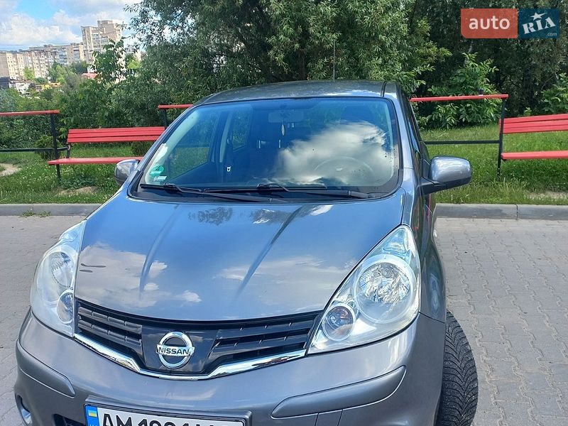 Хэтчбек Nissan Note 2010 в Хмельницком