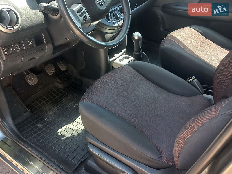 Хэтчбек Nissan Note 2010 в Хмельницком