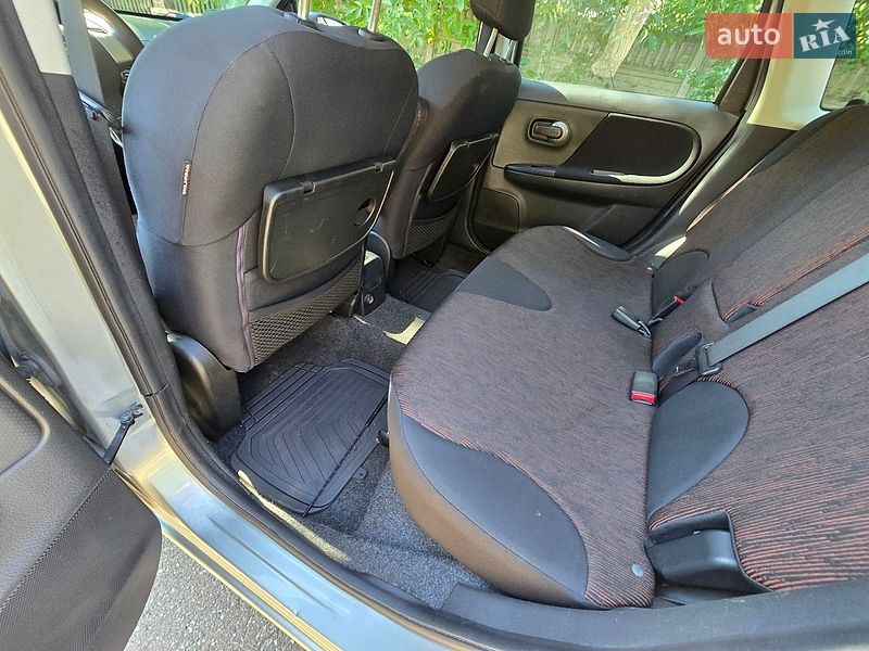 Хэтчбек Nissan Note 2010 в Киеве