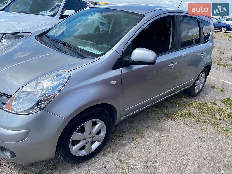 Хэтчбек Nissan Note 2008 в Виннице