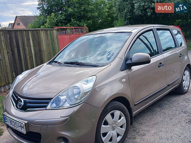 Хэтчбек Nissan Note 2010 в Миргороде