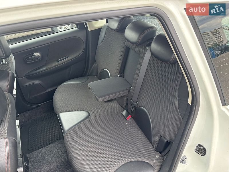 Хэтчбек Nissan Note 2008 в Киеве