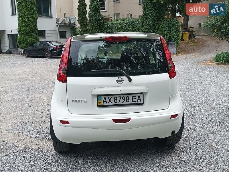 Хэтчбек Nissan Note 2012 в Киеве
