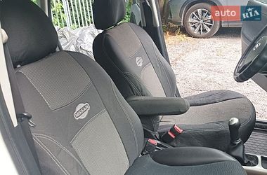 Хэтчбек Nissan Note 2012 в Киеве