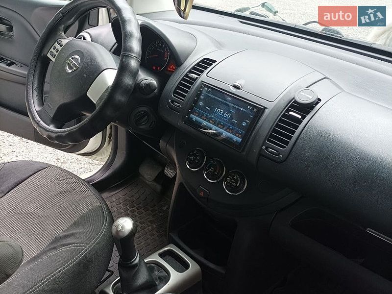 Хэтчбек Nissan Note 2012 в Киеве