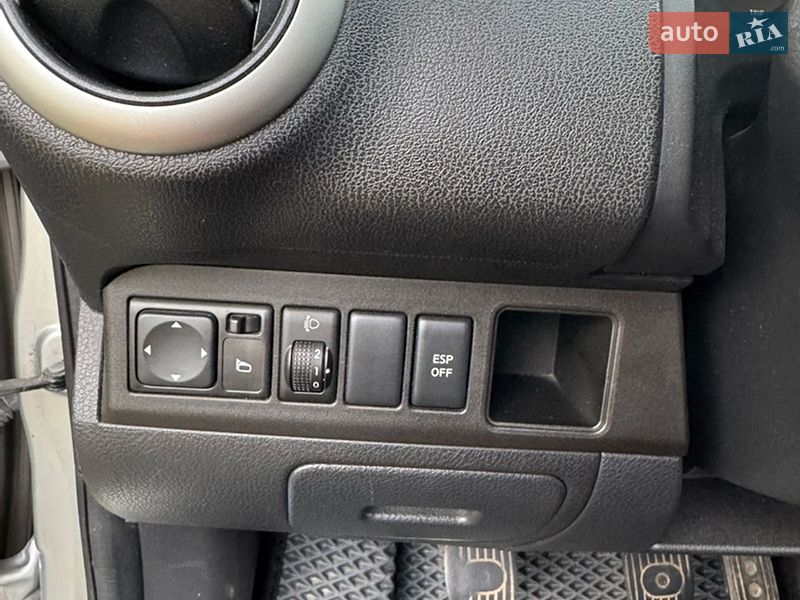 Хетчбек Nissan Note 2009 в Славуті фото 31 Хетчбек Nissan Note 2009 в Славуті