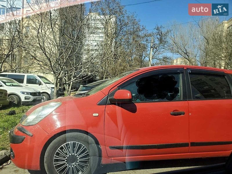 Хетчбек Nissan Note 2006 в Южному