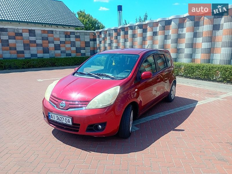 Хэтчбек Nissan Note 2012 в Обухове фото 2 Хэтчбек Nissan Note 2012 в Обухове