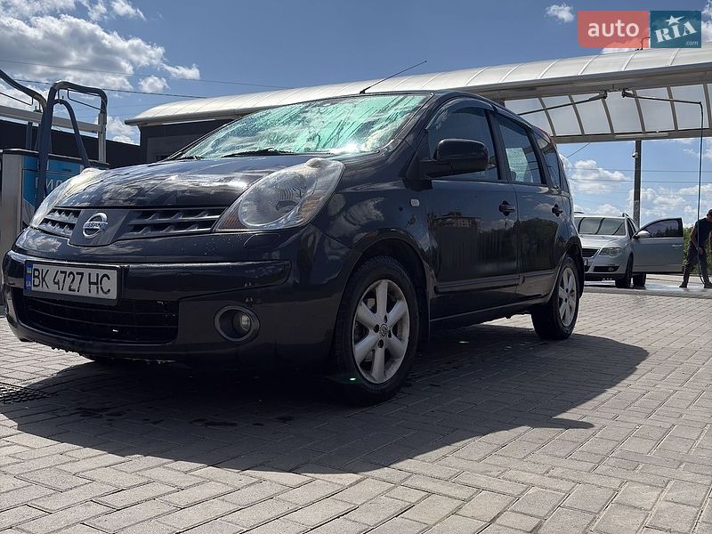 Хетчбек Nissan Note 2006 в Сарнах фото 4 Хетчбек Nissan Note 2006 в Сарнах