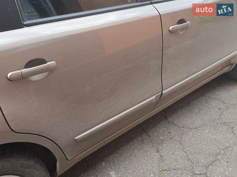 Хэтчбек Nissan Note 2008 в Виннице