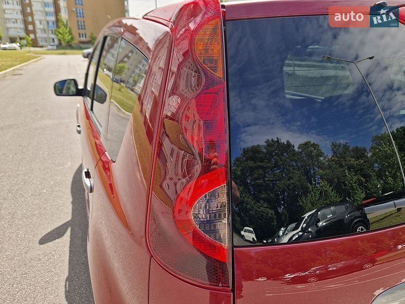Хетчбек Nissan Note 2011 в Вінниці