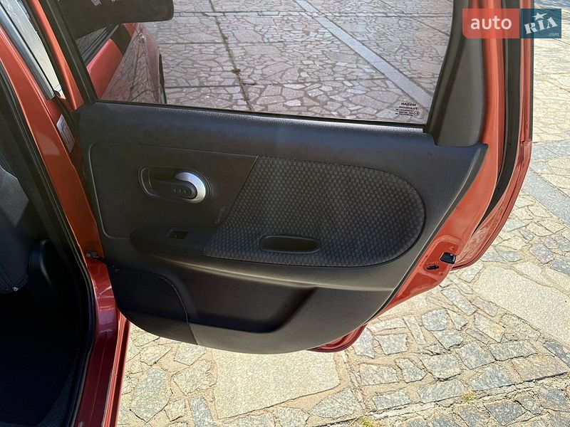 Хэтчбек Nissan Note 2007 в Черкассах